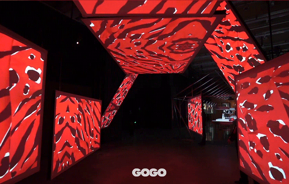 全国首站华伦天奴再诠释展览in上海当代艺术博物馆