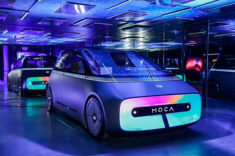 走进就能穿越时空:易车「2021-2121虫洞穿越」主题展 in 北京789艺术区