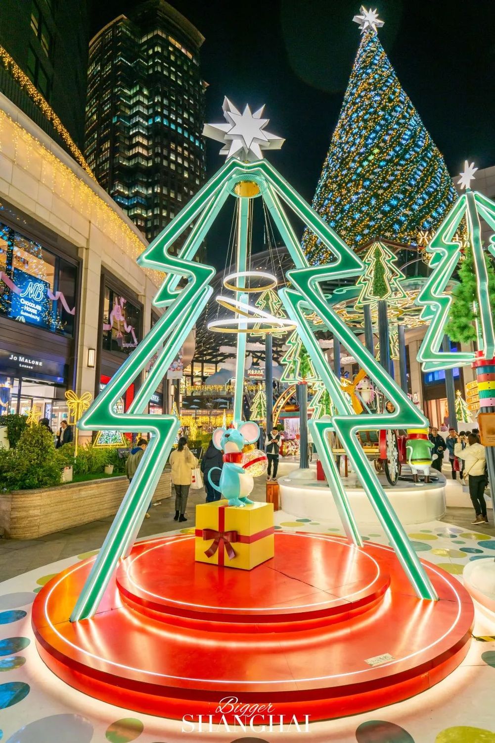 2019上海各大商场圣诞树艺术装置赏析