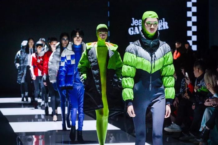 波司登×高缇耶设计师联名系列发布会 in 上海