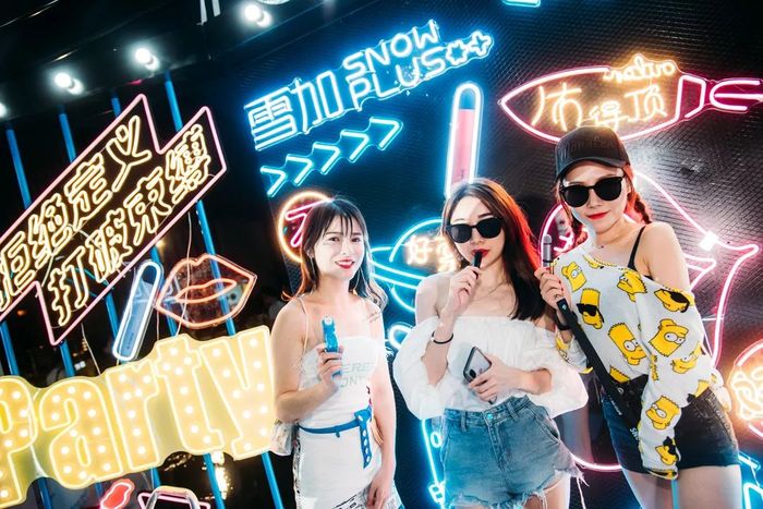 微信咨询:aa6877940lvluo 绿萝,爱乐allo各类电子烟批发